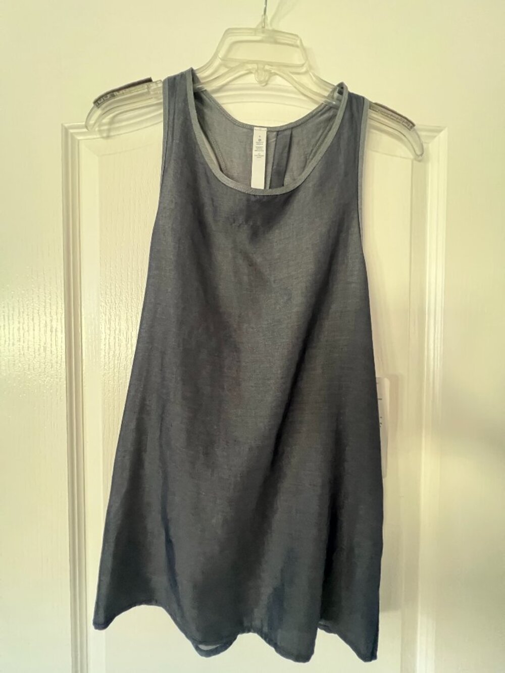 Lululemon Athletica Active Wear Top, Gray - Size 6 - New Condition with Tags